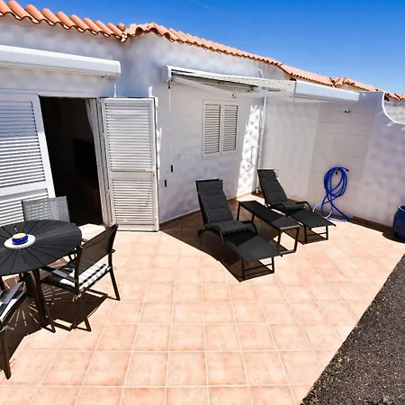 Book Jet - Sunny With Garden And Wifi Сasa de vacaciones