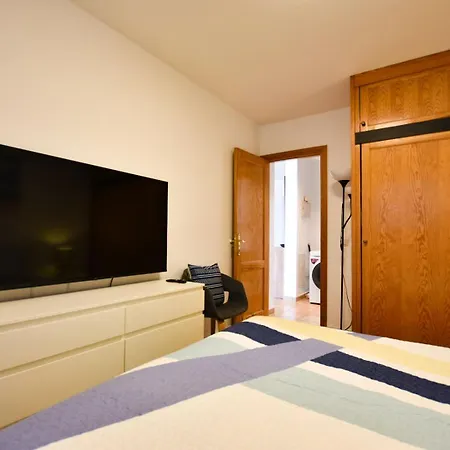 Book Jet - Sunny With Garden And Wifi