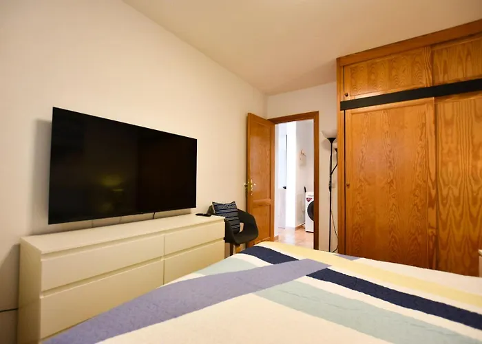 Book Jet - Sunny With Garden And Wifi