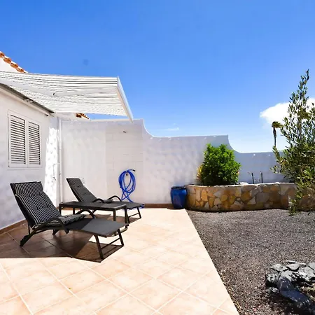 Book Jet - Sunny With Garden And Wifi Casa de Férias *