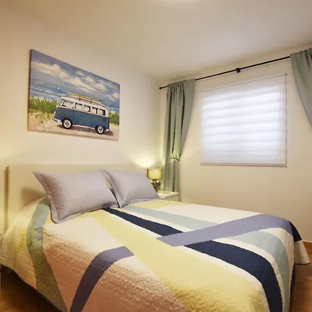 Holiday home Book Jet - Sunny With Garden And Wifi *