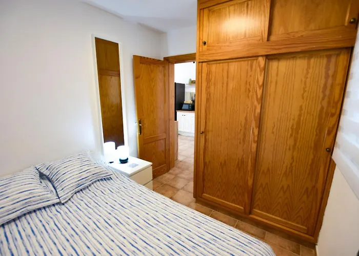 Book Jet - Sunny With Garden And Wifi *