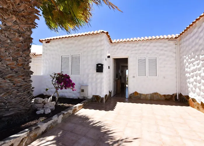 Book Jet - Sunny With Garden And Wifi *