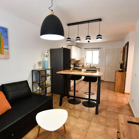 Book Jet - Sunny With Garden And Wifi Nyaraló *