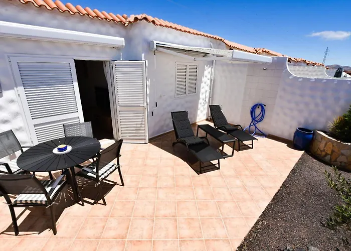 Book Jet - Sunny With Garden And Wifi Vakantiehuis