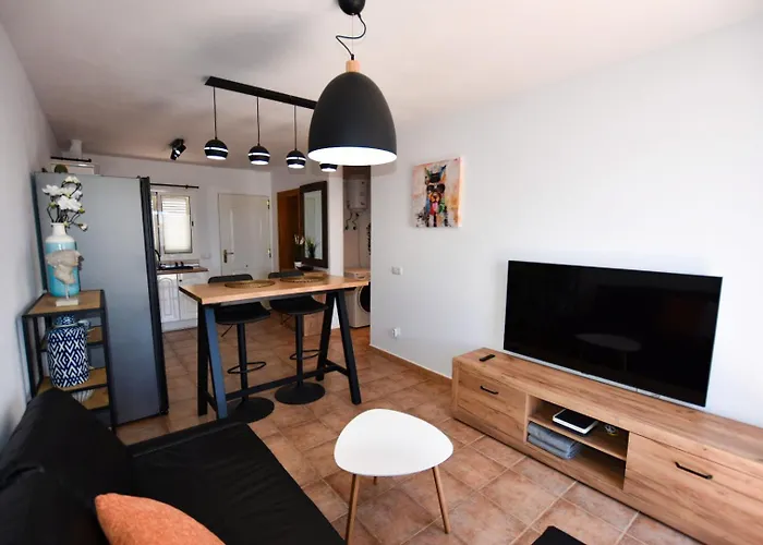 Book Jet - Sunny With Garden And Wifi Vakantiehuis